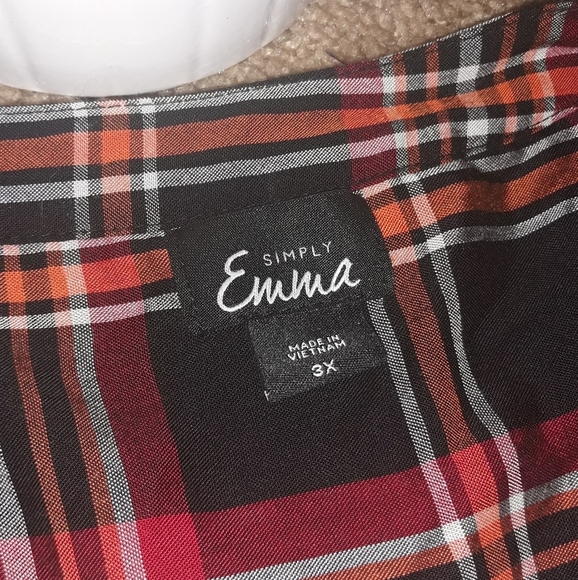 Simply Emma Plaid Button Shirt - Picture 8 of 9